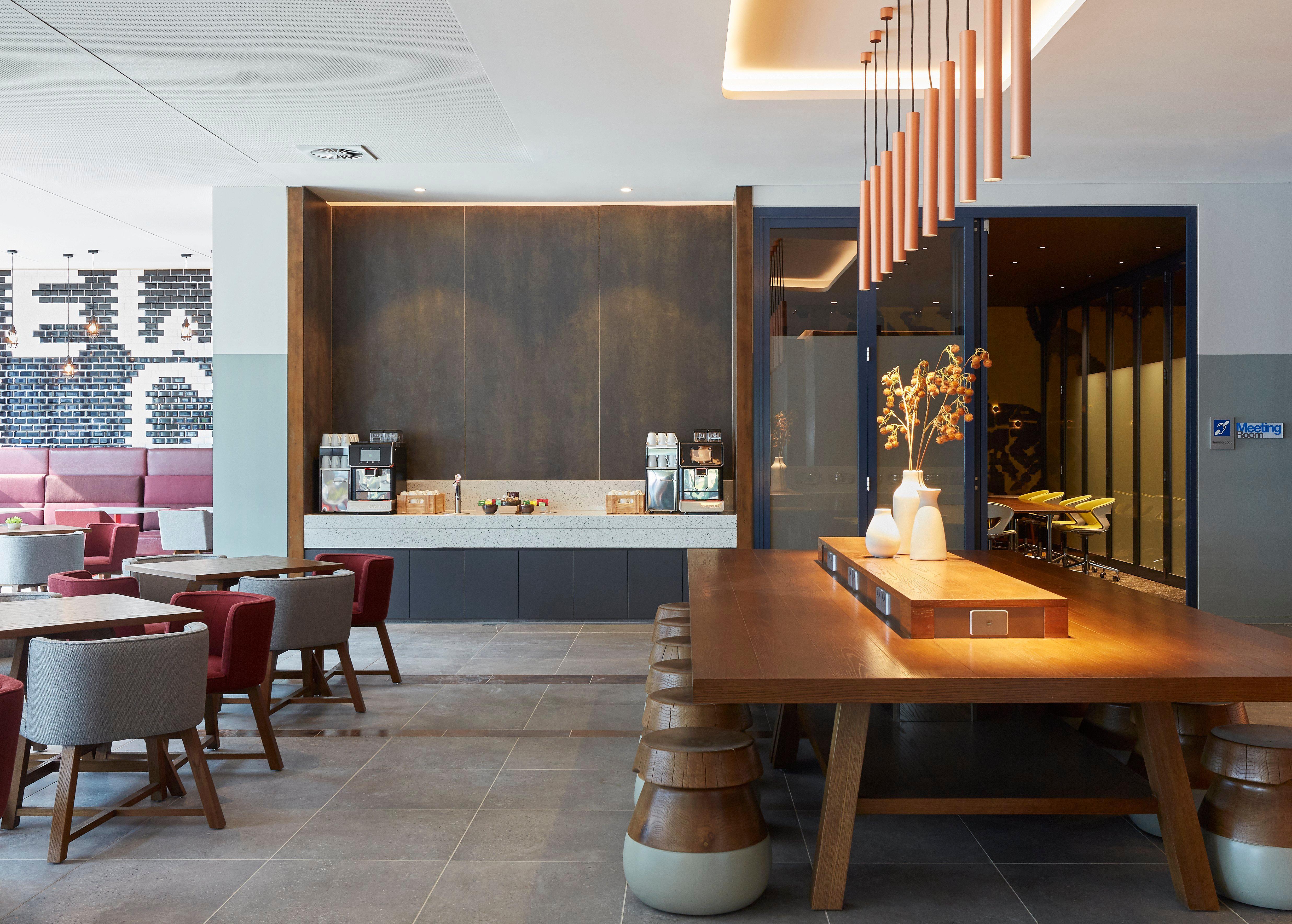 Holiday Inn Express Newcastle By Ihg Bagian luar foto