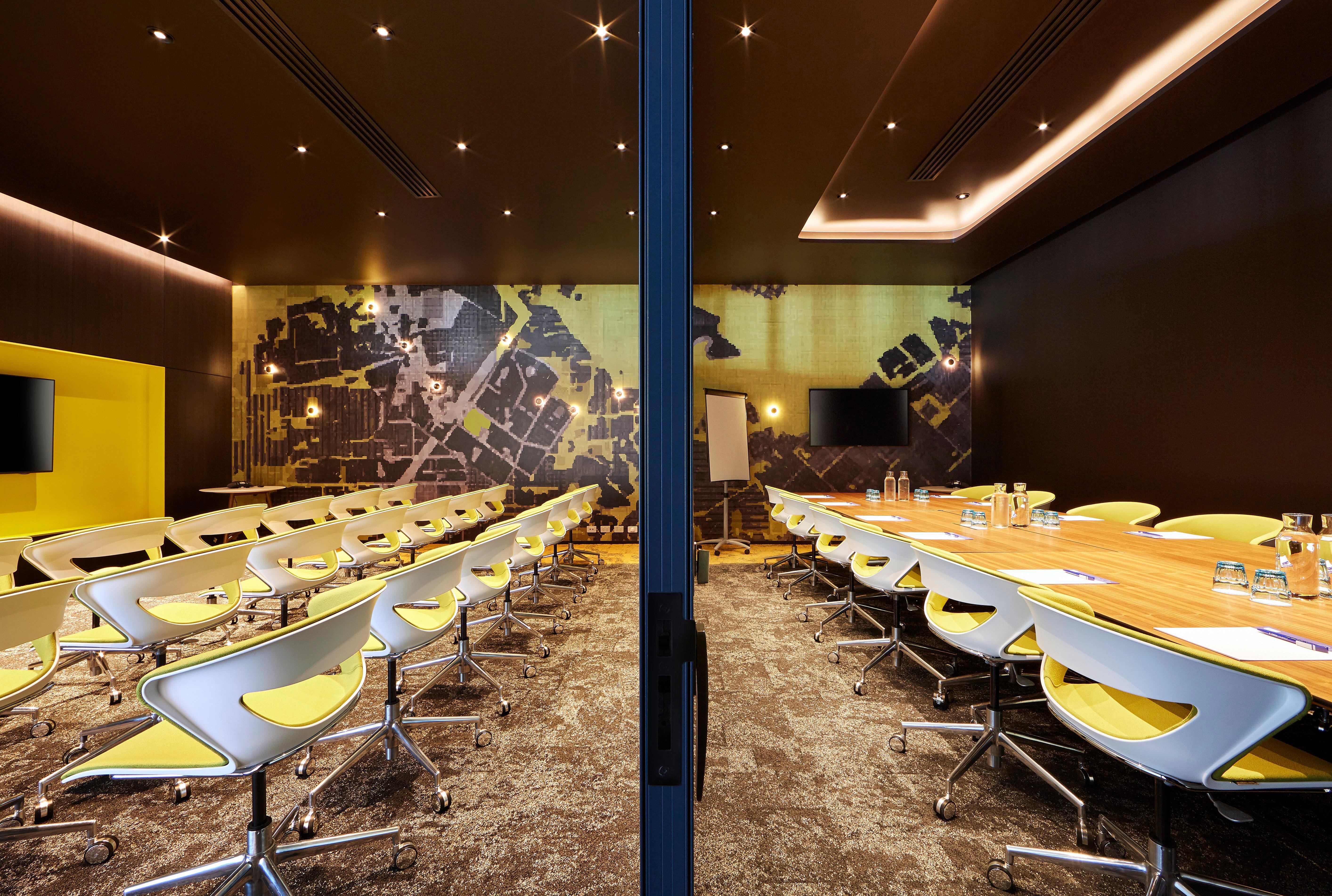Holiday Inn Express Newcastle By Ihg Bagian luar foto